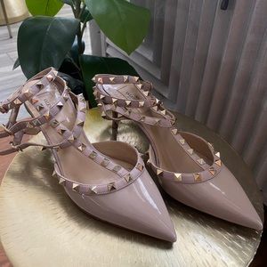 Valentino ROCKSTUD CAGED PUMP 65MM